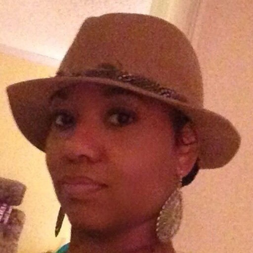 Meet your Posher, Crystal